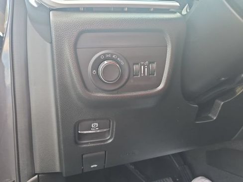 Used 2024 Jeep Grand Cherokee L Laredo AWD/4WD image 27