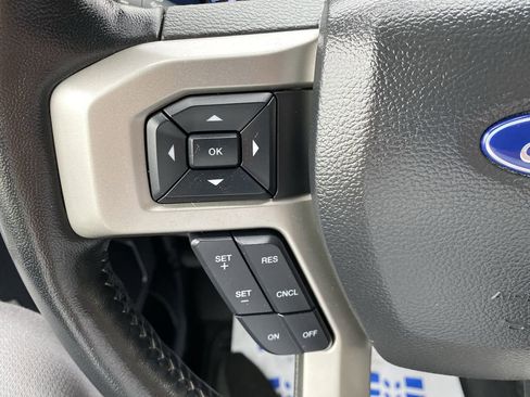 Certified 2022 Ford F350 Lariat w/ Tremor Off-Road Package image 35