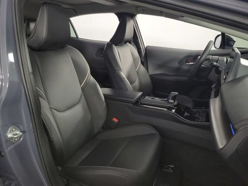 Used 2025 Toyota Prius Limited FWD image 15