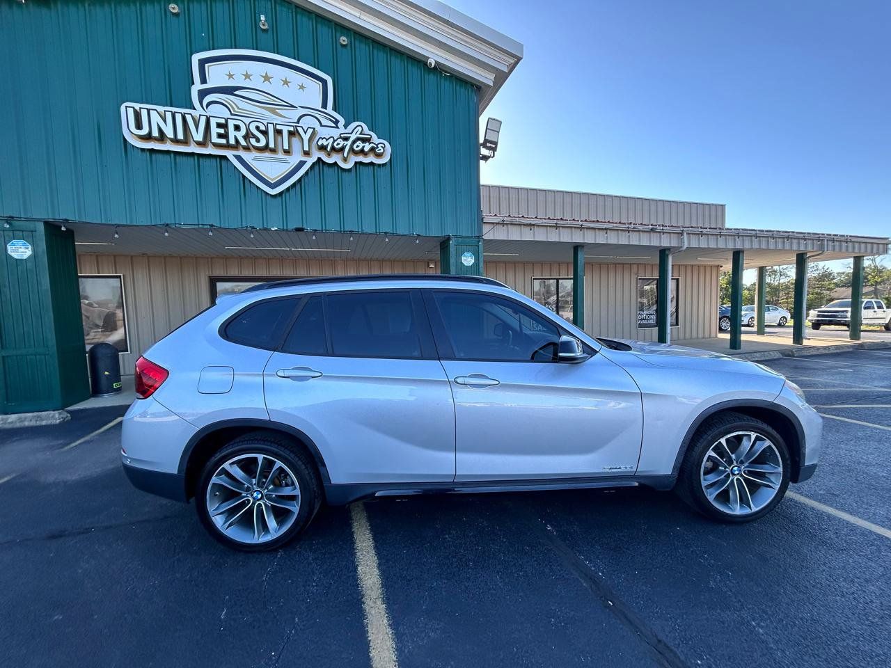 Used 2014 BMW X1 sDrive28i RWD image 2