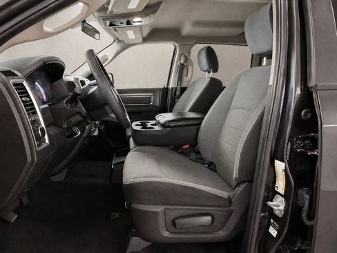 Used 2021 RAM 1500 Classic SLT AWD/4WD image 14