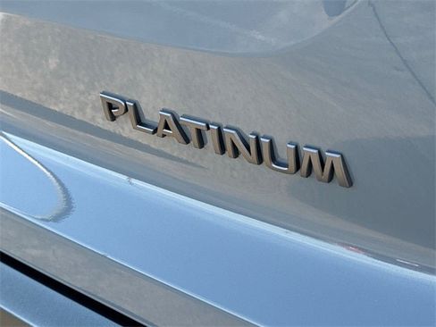 New 2026 Nissan Pathfinder Platinum image 10