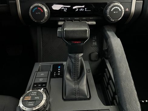 Used 2024 Toyota Tacoma TRD Off-Road image 23