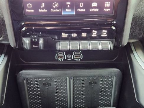Used 2025 RAM 3500 Laramie w/ Night Edition AWD/4WD image 22