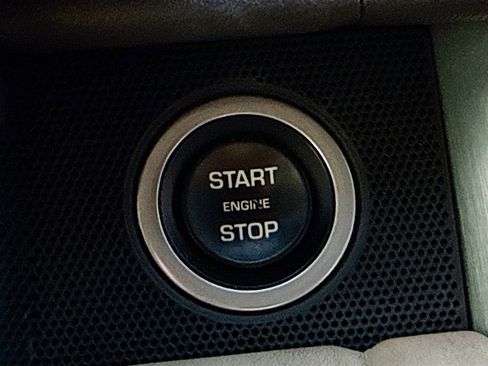 Used 2020 Land Rover Range Rover HSE image 37