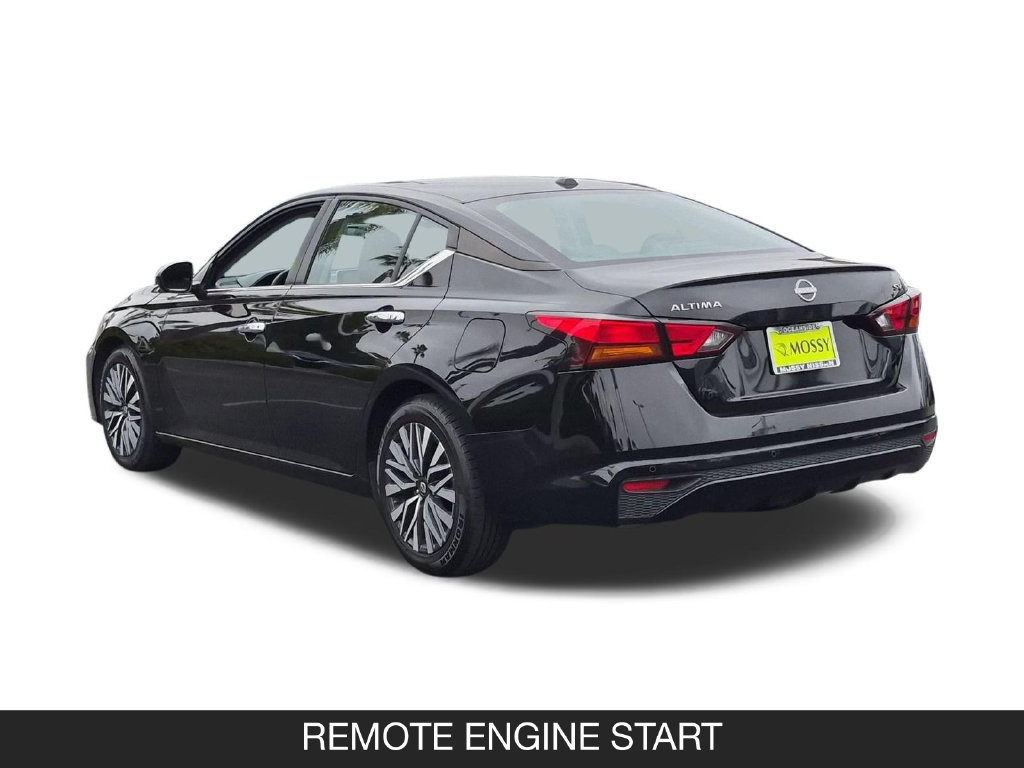 Used 2024 Nissan Altima 2.5 SV FWD image 7