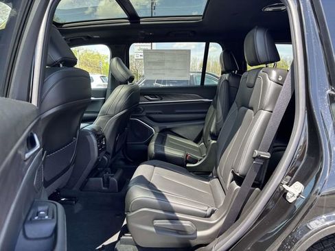 New 2026 Jeep Grand Cherokee L Limited AWD/4WD image 7