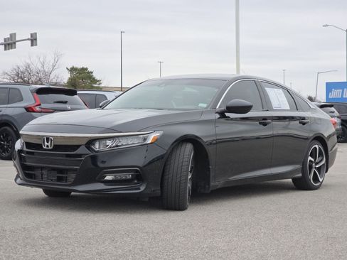 Certified 2018 Honda Accord Sport image 16