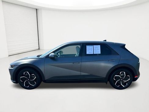 Certified 2022 Hyundai Ioniq 5 SEL w/ Cargo Package RWD image 8