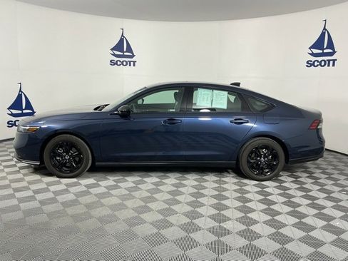 Used 2025 Honda Accord SE image 4