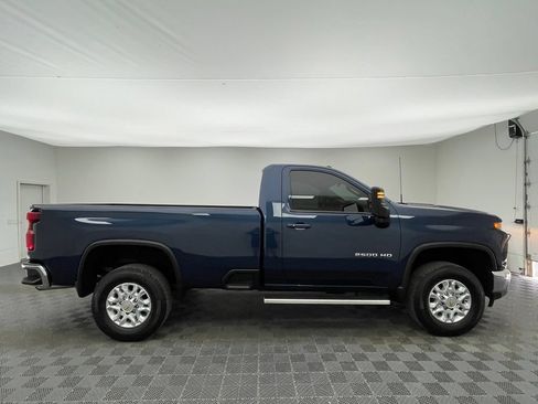Used 2022 Chevrolet Silverado 2500 LT w/ Convenience Package RWD image 6