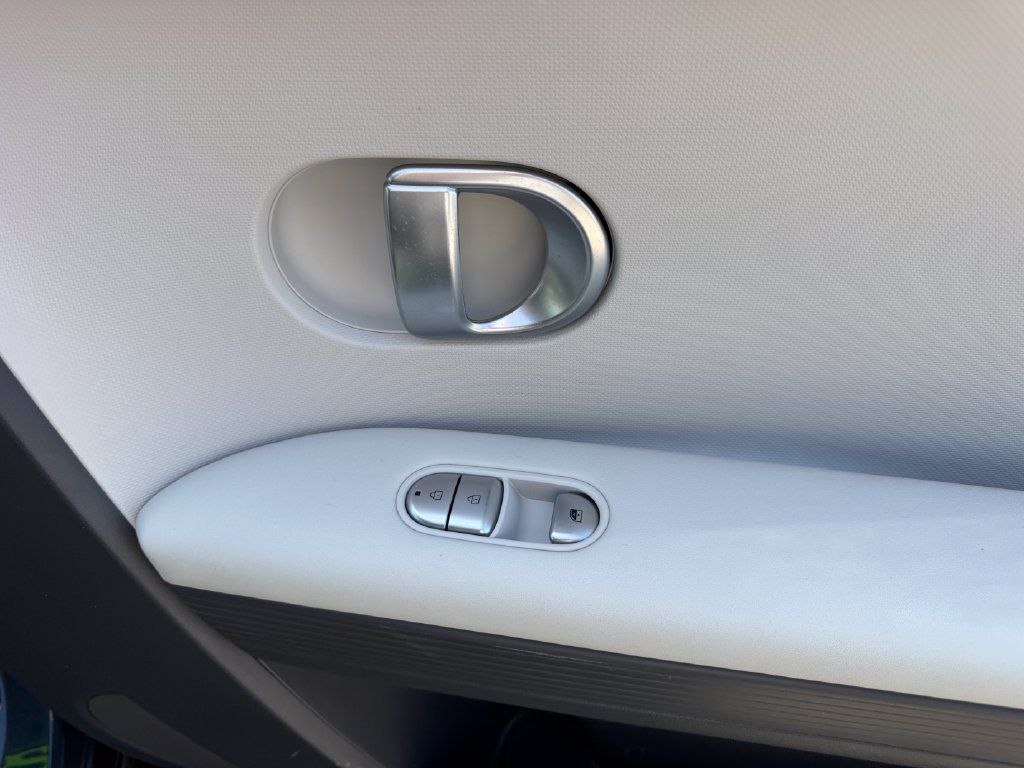 Certified 2024 Hyundai Ioniq 5 SEL RWD image 12