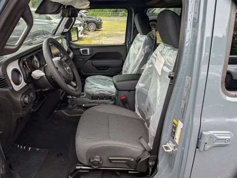 New 2026 Jeep Wrangler Unlimited Sport AWD/4WD image 9