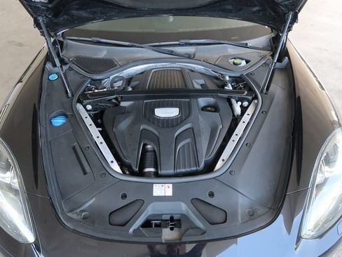 Used 2019 Porsche Panamera RWD image 43