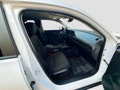 Certified 2023 Honda HR-V LX image 30