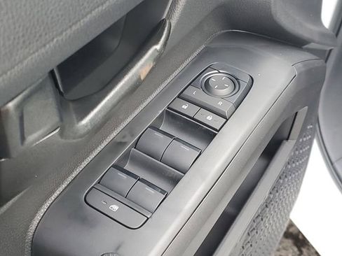 Used 2025 Toyota Tacoma SR5 image 10