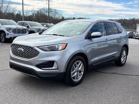Used 2024 Ford Edge SEL image 4