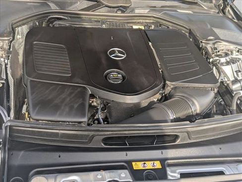 Used 2025 Mercedes-Benz C 300 4MATIC Sedan image 24