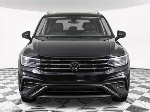 Certified 2024 Volkswagen Tiguan SE AWD/4WD image 10