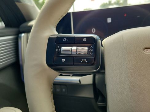 Used 2025 Hyundai Santa Fe Limited w/ Tow & Go Package image 25