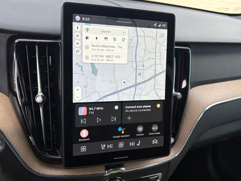 New 2026 Volvo XC60 T8 Plus w/ Protection Package Premier image 16