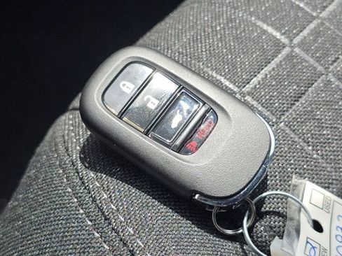 New 2026 Honda HR-V LX image 33