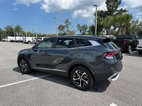 Used 2025 Kia Sportage EX FWD image 5