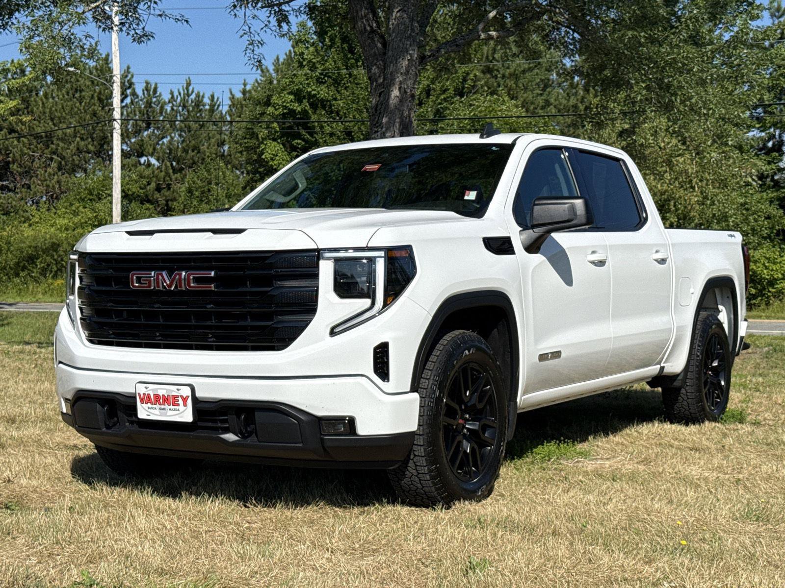 Used 2023 GMC Sierra 1500 Elevation AWD/4WD image 1