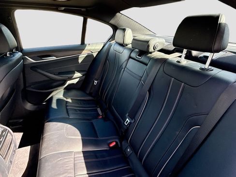 Used 2018 BMW 530e xDrive image 22