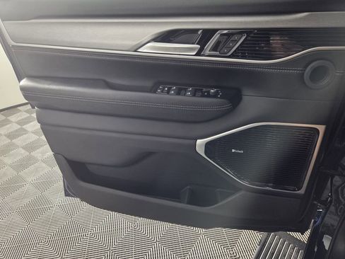 New 2026 Jeep Grand Wagoneer Limited AWD/4WD image 14