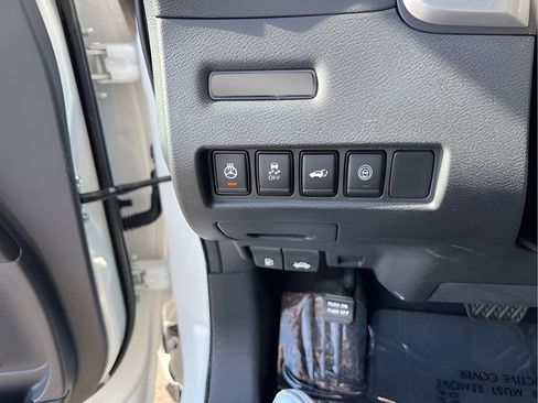 Used 2023 Nissan Murano SL AWD/4WD image 14