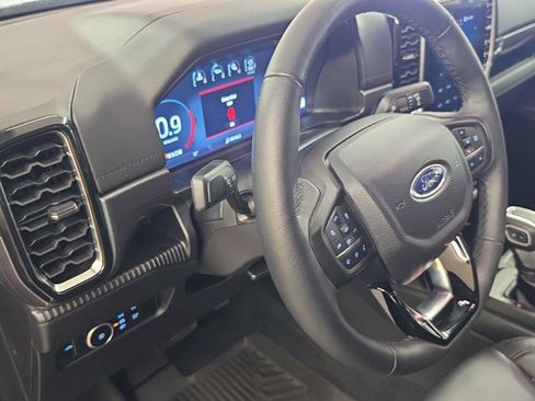 Used 2025 Ford Ranger Lariat w/ Advanced Towing Package AWD/4WD image 5