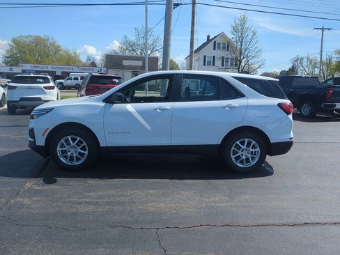Certified 2024 Chevrolet Equinox LS AWD/4WD image 5
