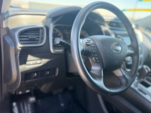 Used 2021 Nissan Murano SV AWD/4WD image 16