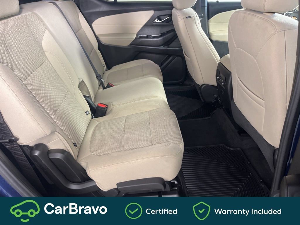 Used 2023 Chevrolet Traverse LS AWD/4WD image 18