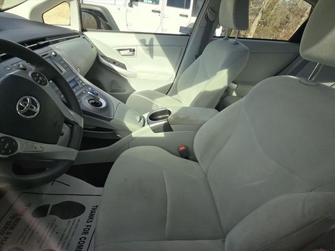 Used 2015 Toyota Prius Four image 7