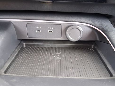 New 2026 Nissan Sentra SV w/ SV Convenience Package FWD image 17