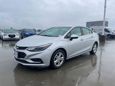 Used 2016 Chevrolet Cruze LT w/ Convenience Package image 5