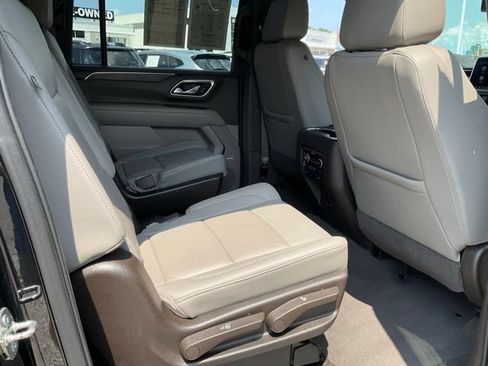 Used 2021 Chevrolet Suburban Z71 w/ Z71 Off-Road Package AWD/4WD image 20