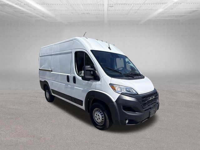 Used 2025 RAM ProMaster 2500 w/ Convenience Group FWD image 4