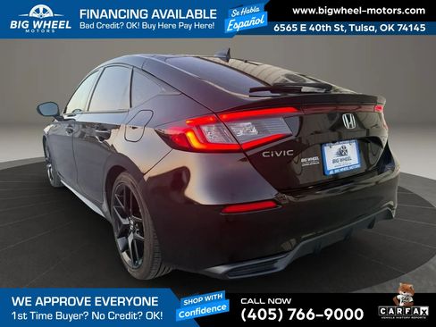 Used 2023 Honda Civic Sport image 3