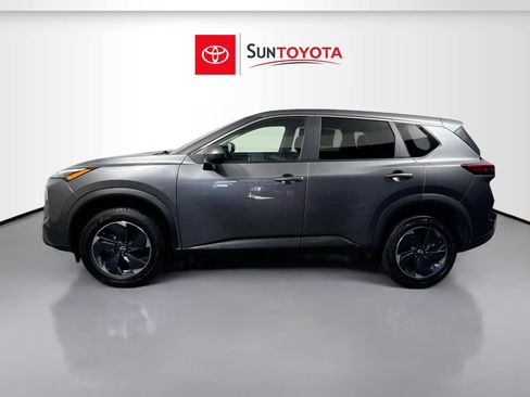 Used 2024 Nissan Rogue SV image 7