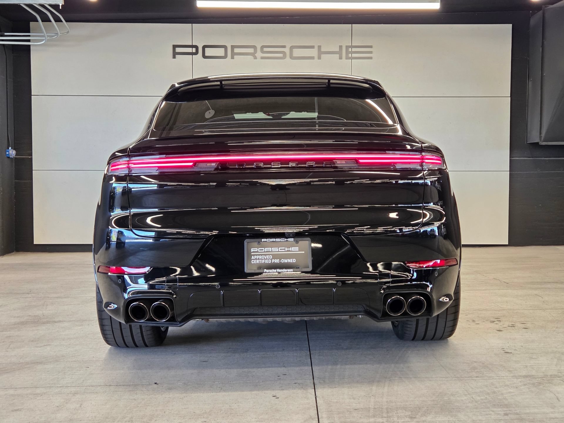 Certified 2025 Porsche Cayenne GTS AWD/4WD image 7