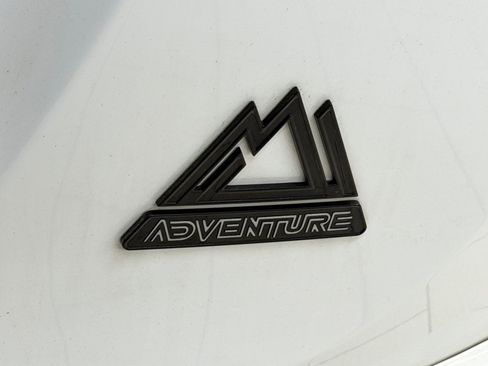 Used 2018 Toyota RAV4 Adventure image 32