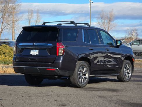 Used 2022 Chevrolet Tahoe LT w/ Luxury Package image 2