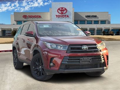 Used 2019 Toyota Highlander SE
