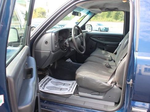 Used 2000 Chevrolet Silverado 1500 Regular Cab Short Bed w/ Exterior Appearance Pkg image 13