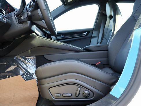 New 2026 Porsche Panamera image 35