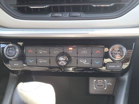 New 2026 Jeep Compass Limited image 26