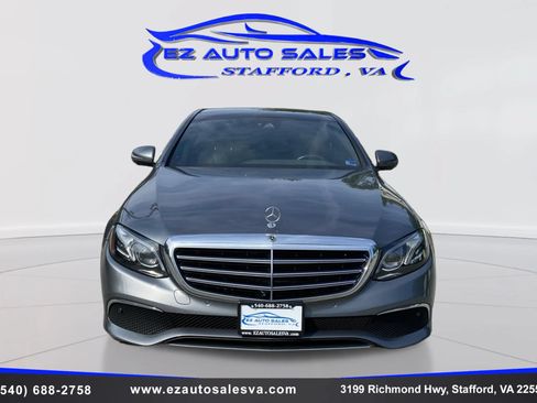 Used 2019 Mercedes-Benz E 300 4MATIC image 2